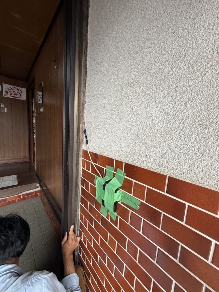 壁紙を撤去した後の下地の状態
