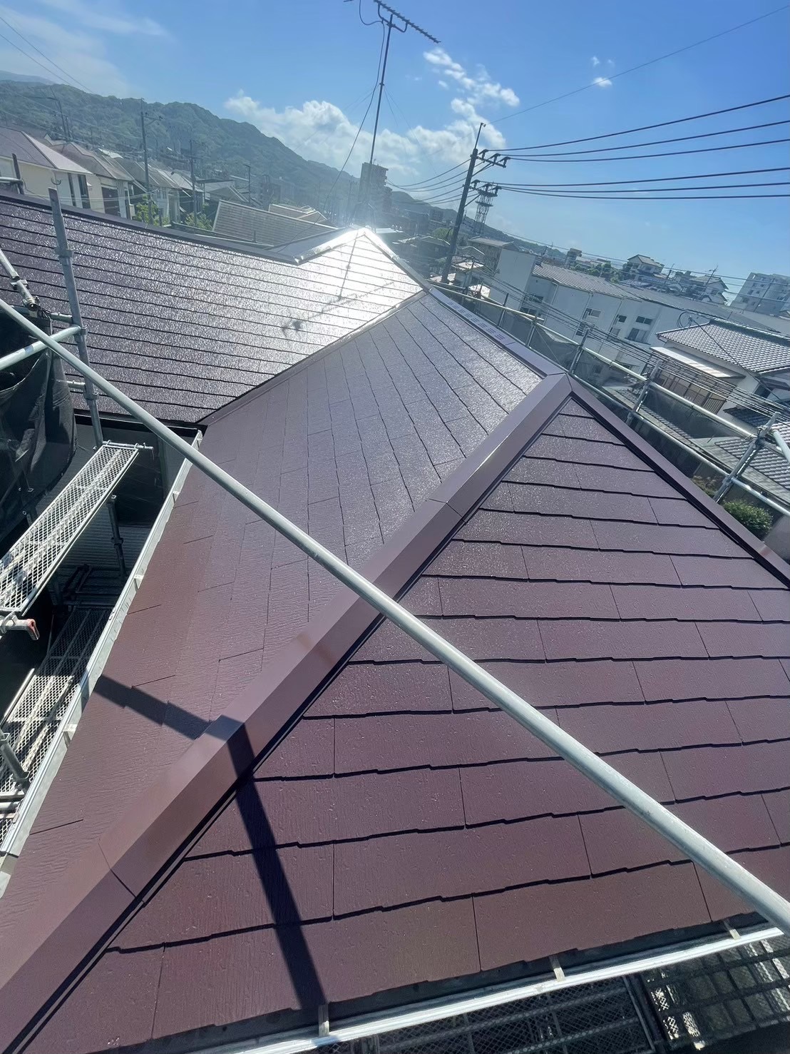 艶のある屋根塗装の完成状況