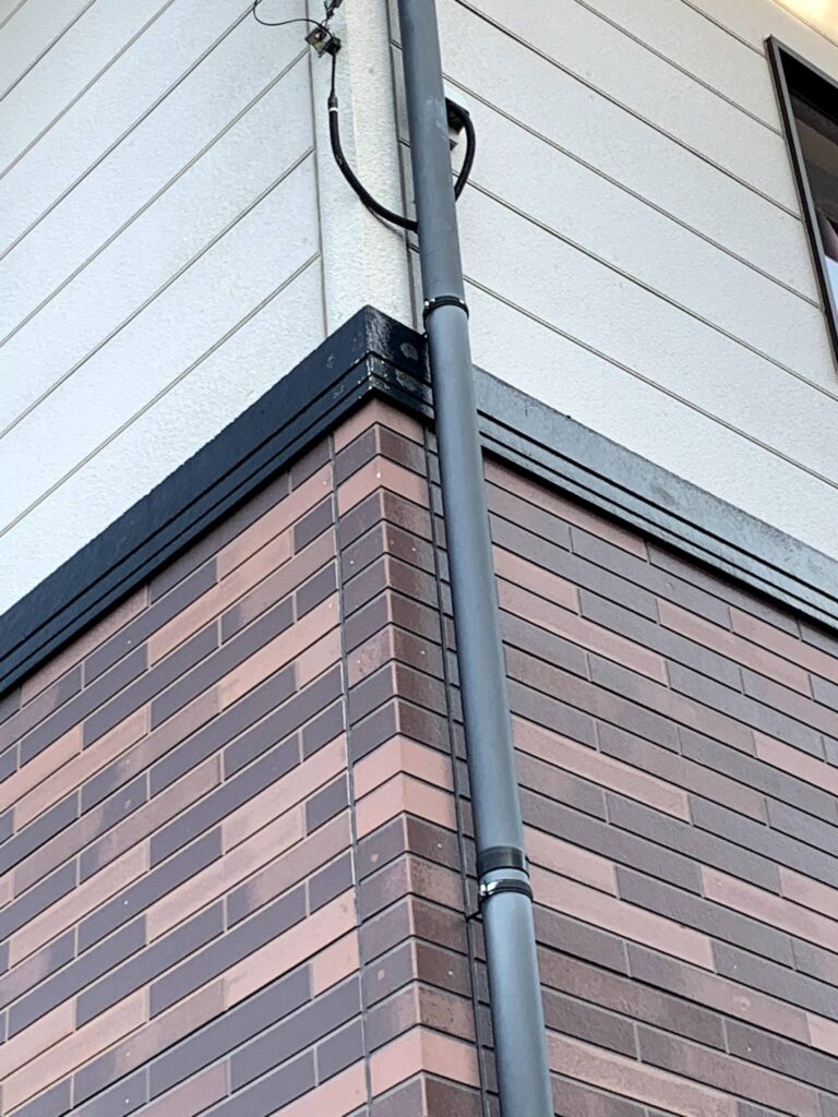 外壁塗装工事中の様子